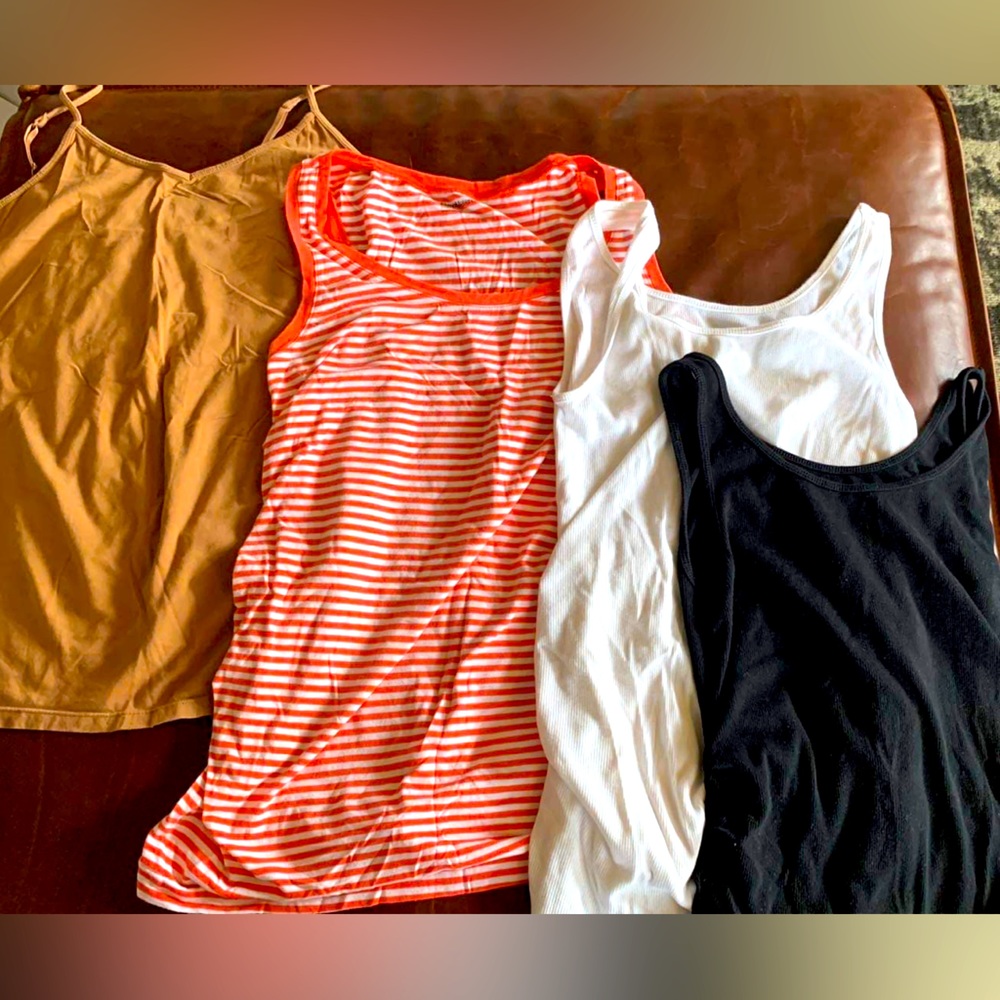 Small Maternity Tank lot